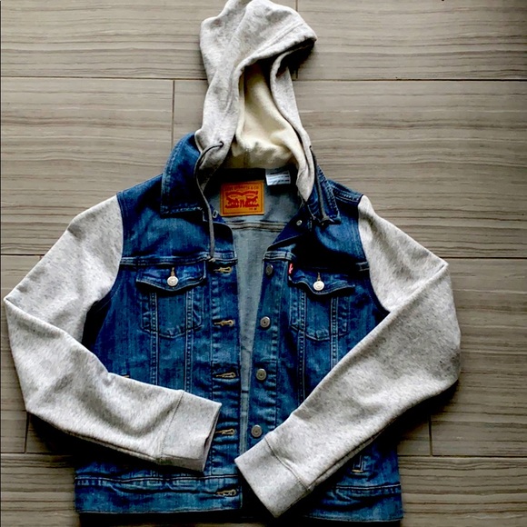 Levi's Jackets & Blazers - Unworn Denim Levi’s jean jacket